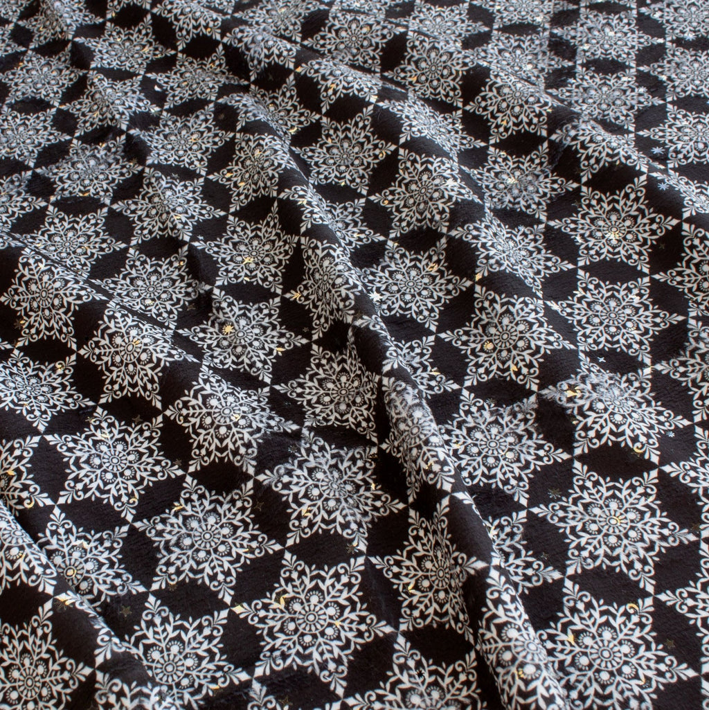 Snowflake Ditsy minky fabric, pattern repeat