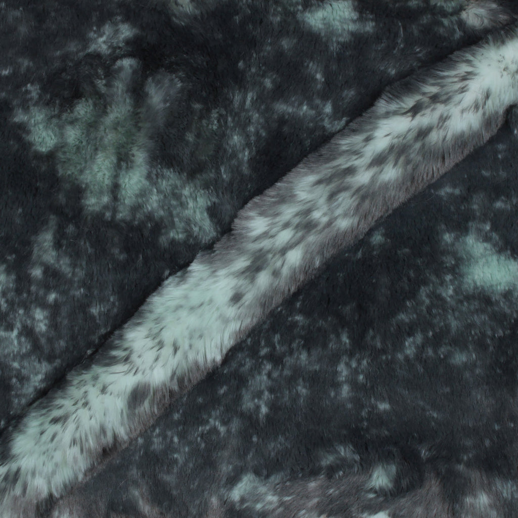 Distressed Mega Whispy Snuggle fabric drape detail