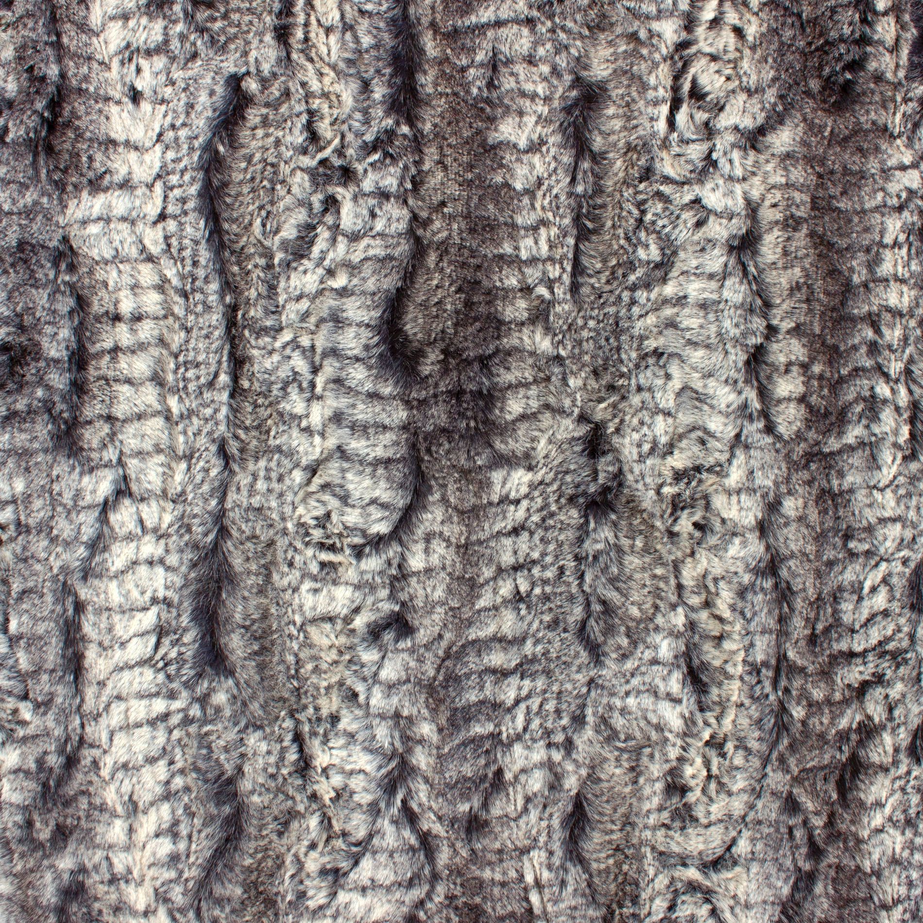 Crushed gator snuggle minky, folded edge