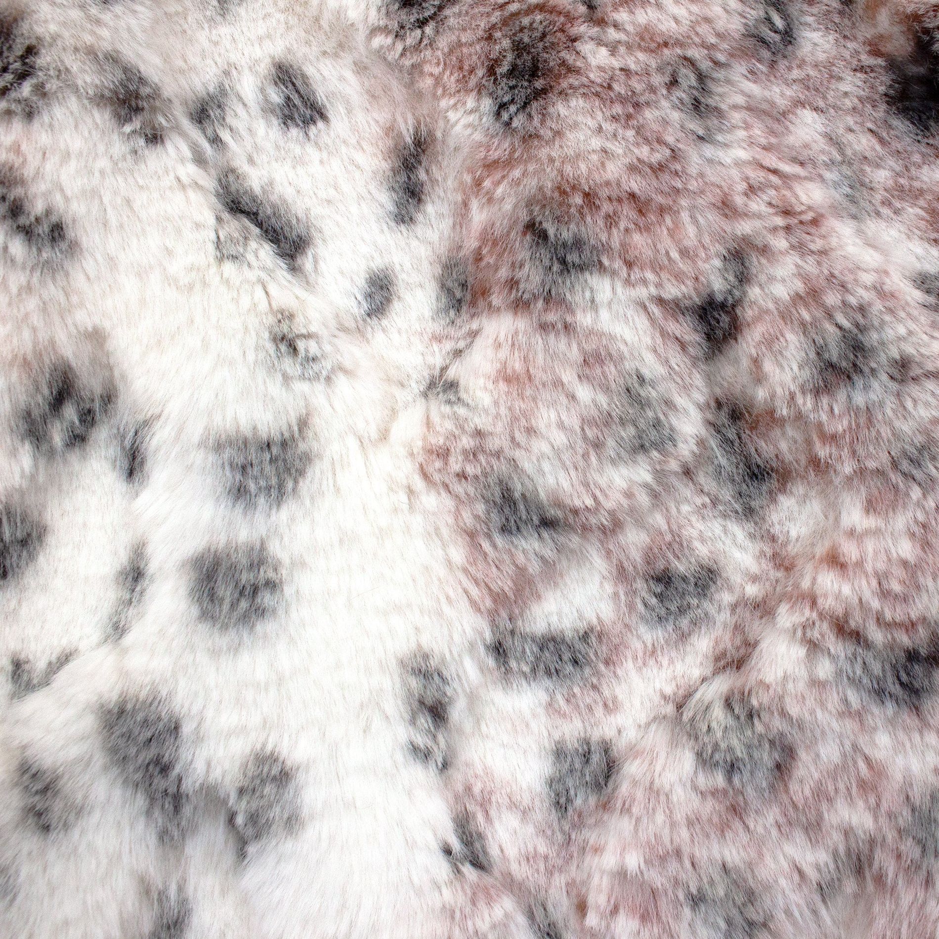 Dear Cora Whispy minky fabric, deer motif close-up