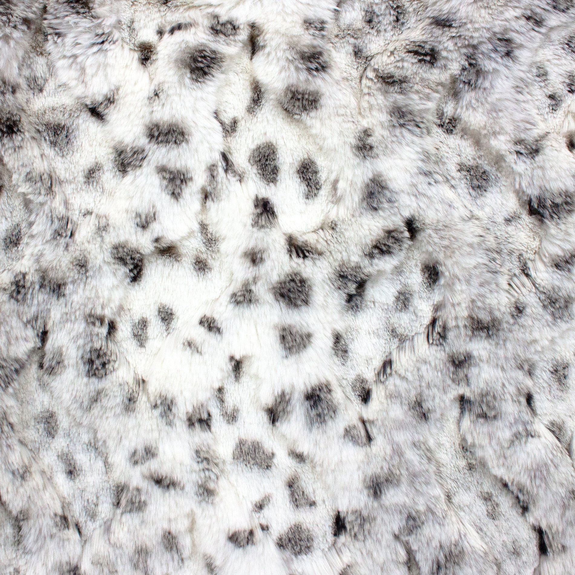 Dear Cora Whispy minky fabric, offset ogee pattern view