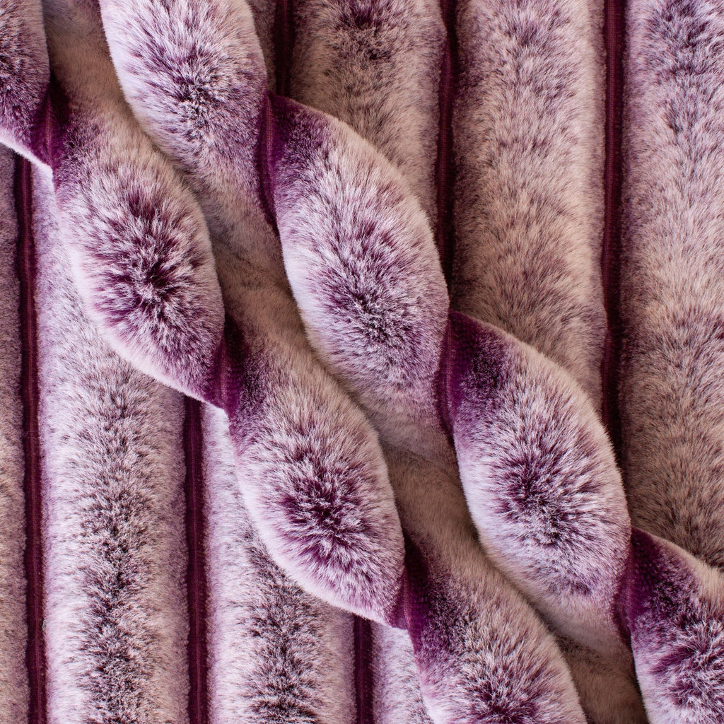 Frosted Madelyn Snuggle minky fabric, pile detail