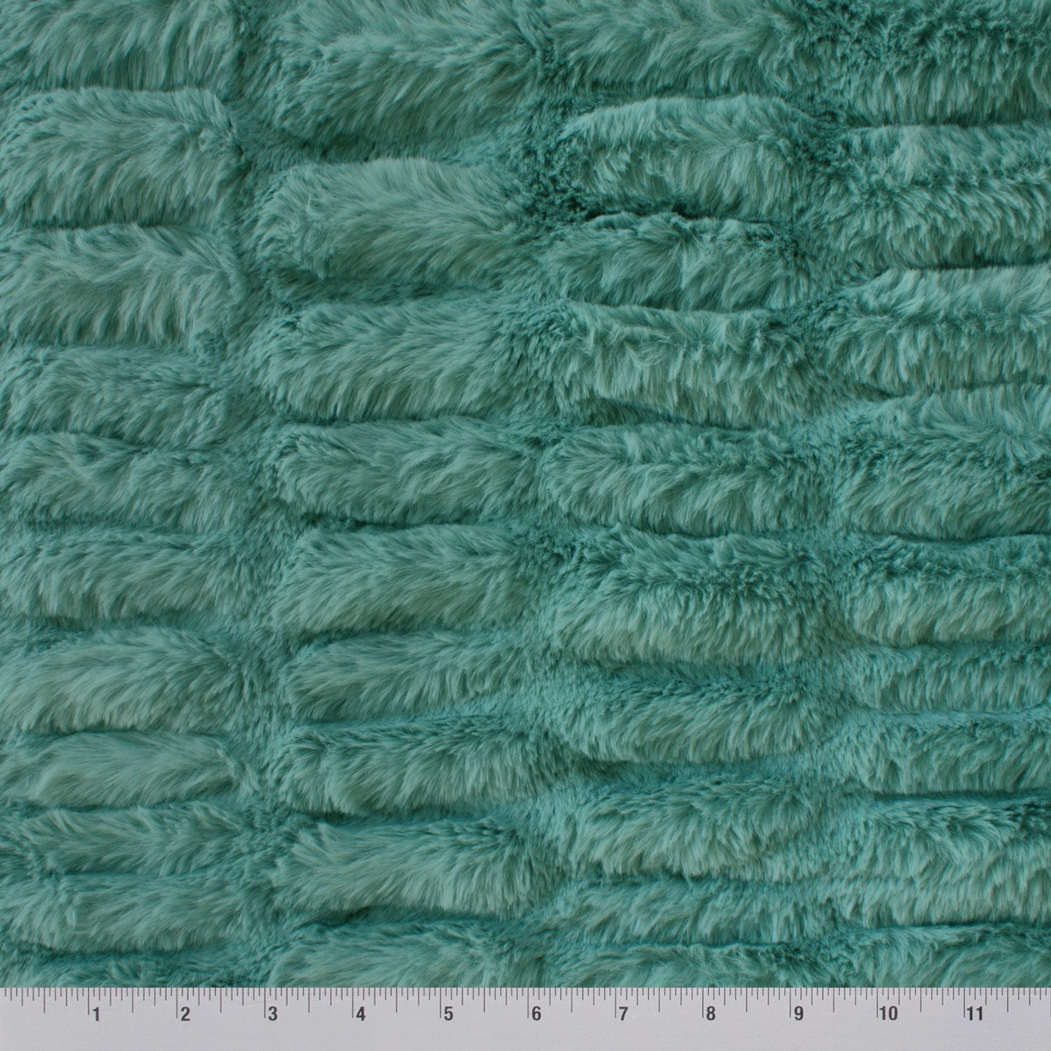 Sharpei Snuggle bouncy pile texture detail
