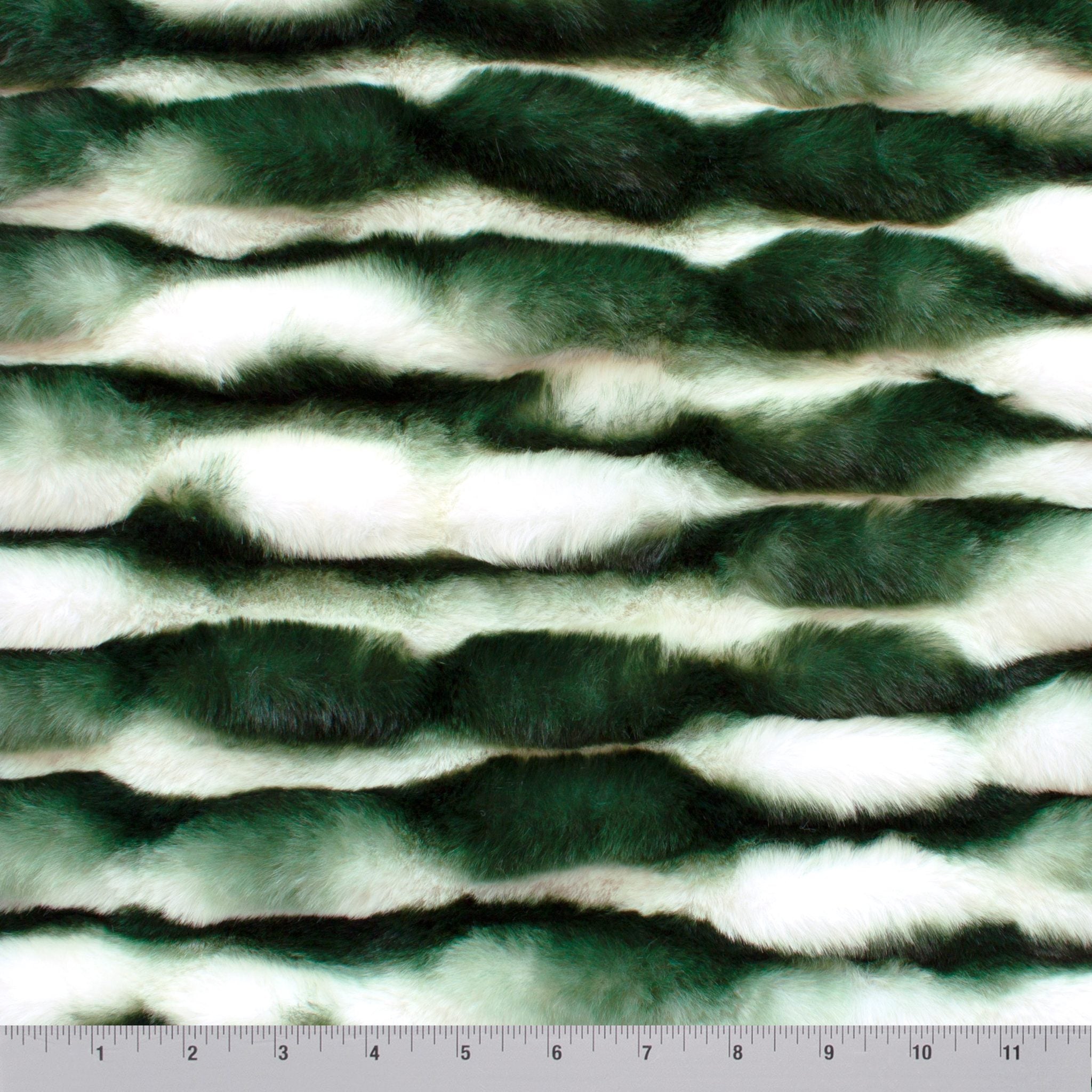 Snow Chinchilla Sharpei minky fabric, two-tone close-up