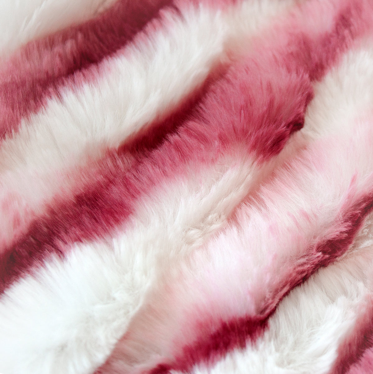 EZ Fabric Stretch Faux Fur Snow Chinchilla Snuggle White / Red